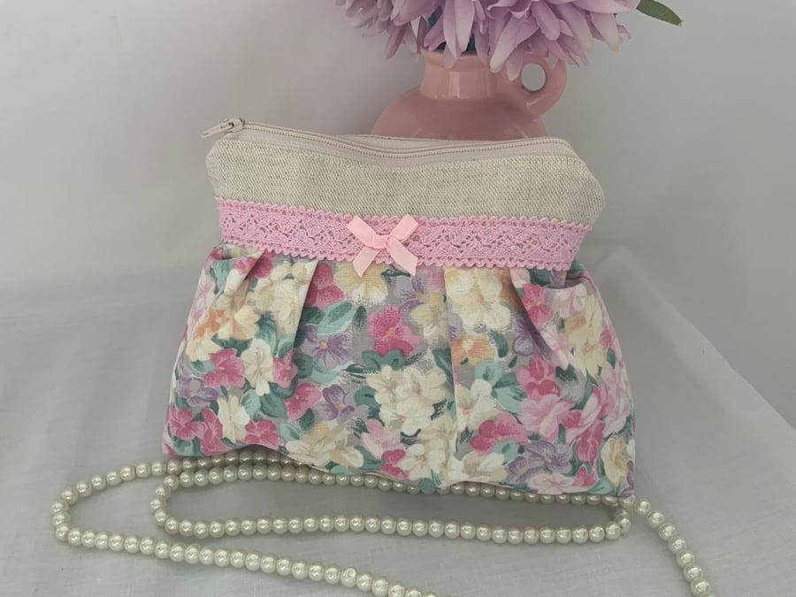 Pleated Cosmetic Bag, Zipped Purse, Make up Bag, Accessory Purse, Cosmetic Purse