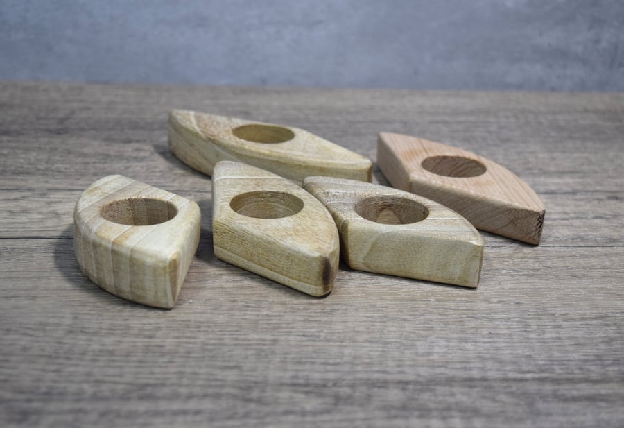 Wooden Thumb Book Holder - Mixed Woods, natural 