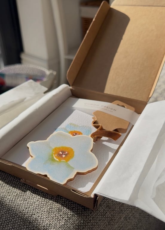 Mothers Day Gift Set Wooden Daffodil and Matching Greeting Card Boxed (QM218)