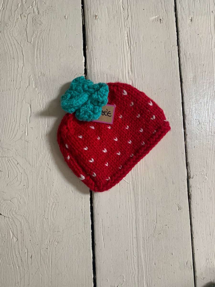 Strawberry Tea Cozy 