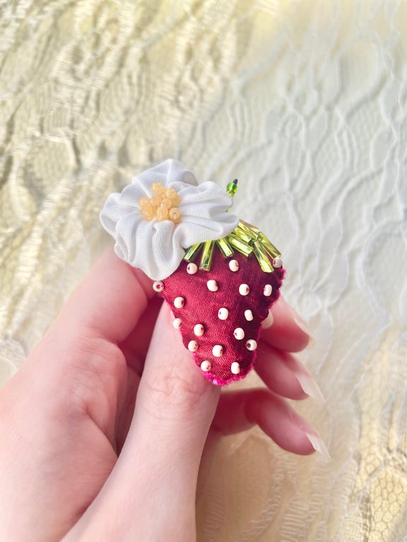 Embroidered strawberry brooch. Red berry, floral felt, silk pin, gift for her