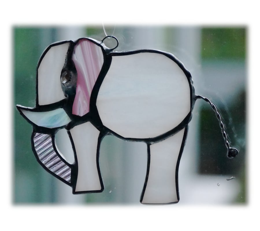 Elephant Suncatcher Stained Glass White 084