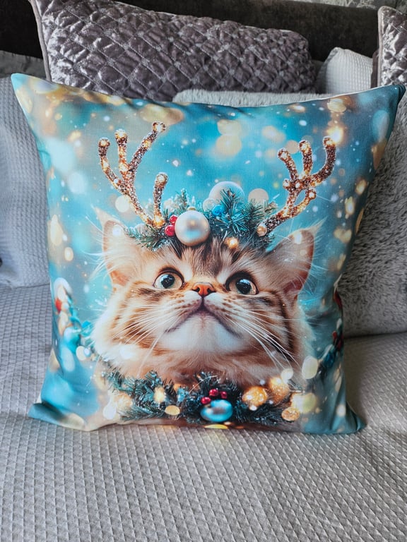Christmas Kitten Cushion 
