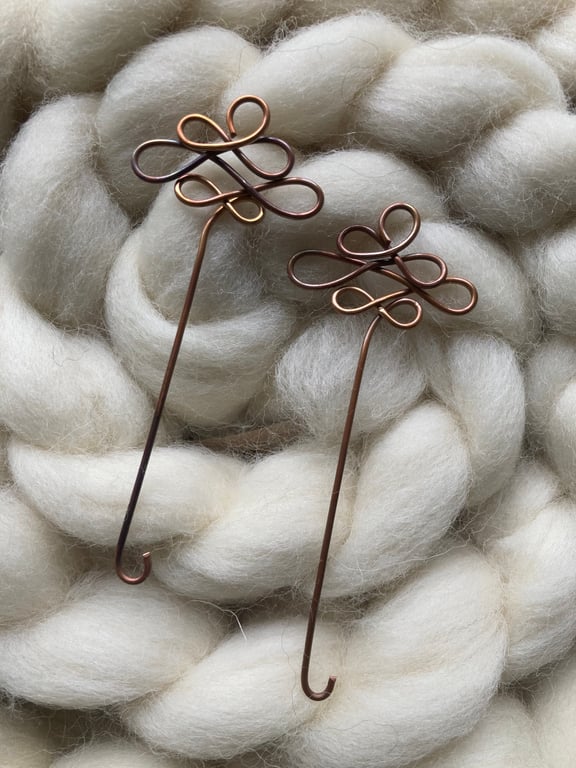 Celtic spinners orifice hook