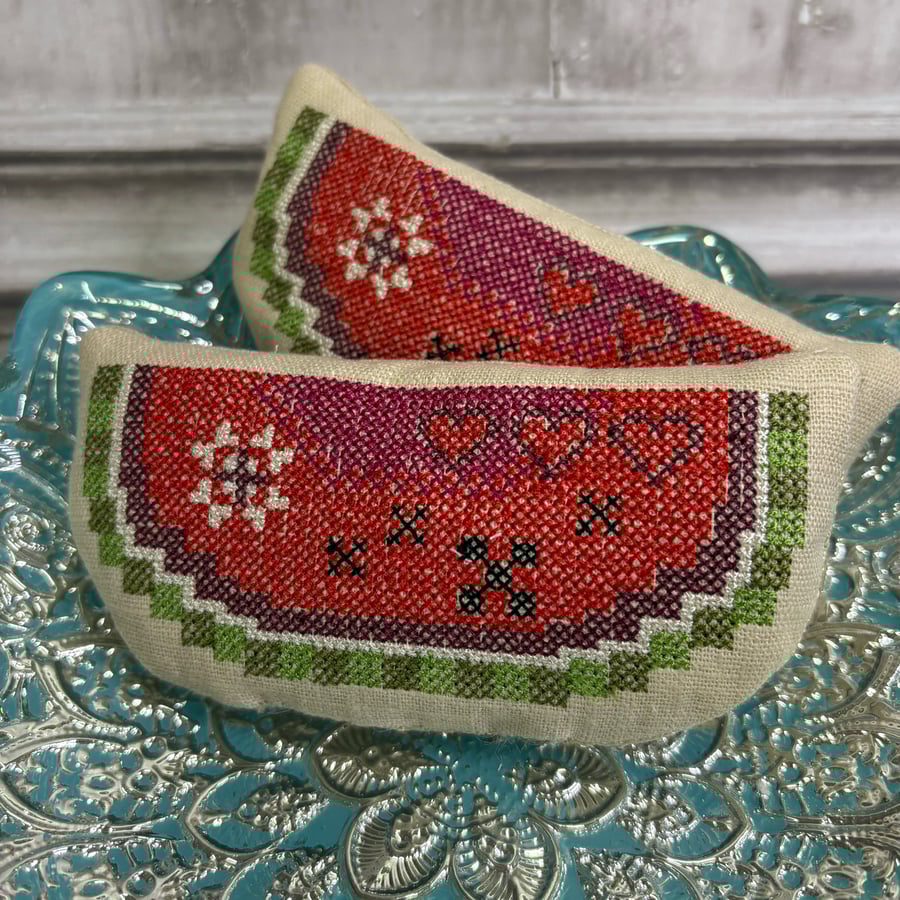 Watermelon Bowl Filler by Carolee Crafts SY 0007