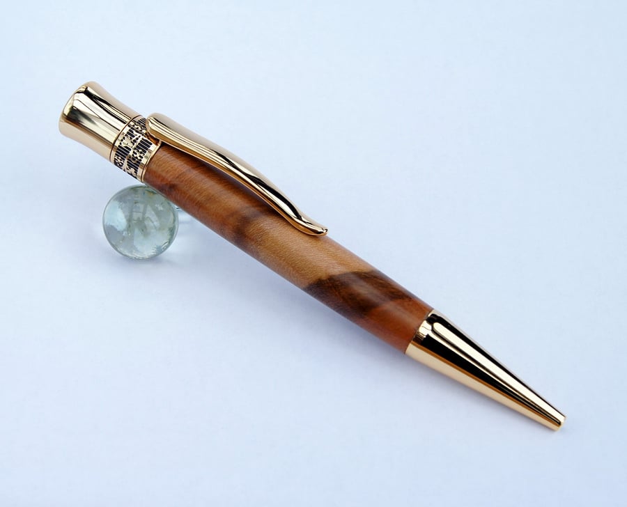 Epsilon pen in spalted laurel