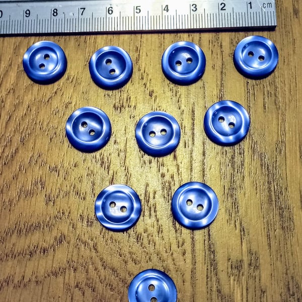 Pack of 10 quality rimmed pearlised medium blue BUTTONS for sewing & knitting