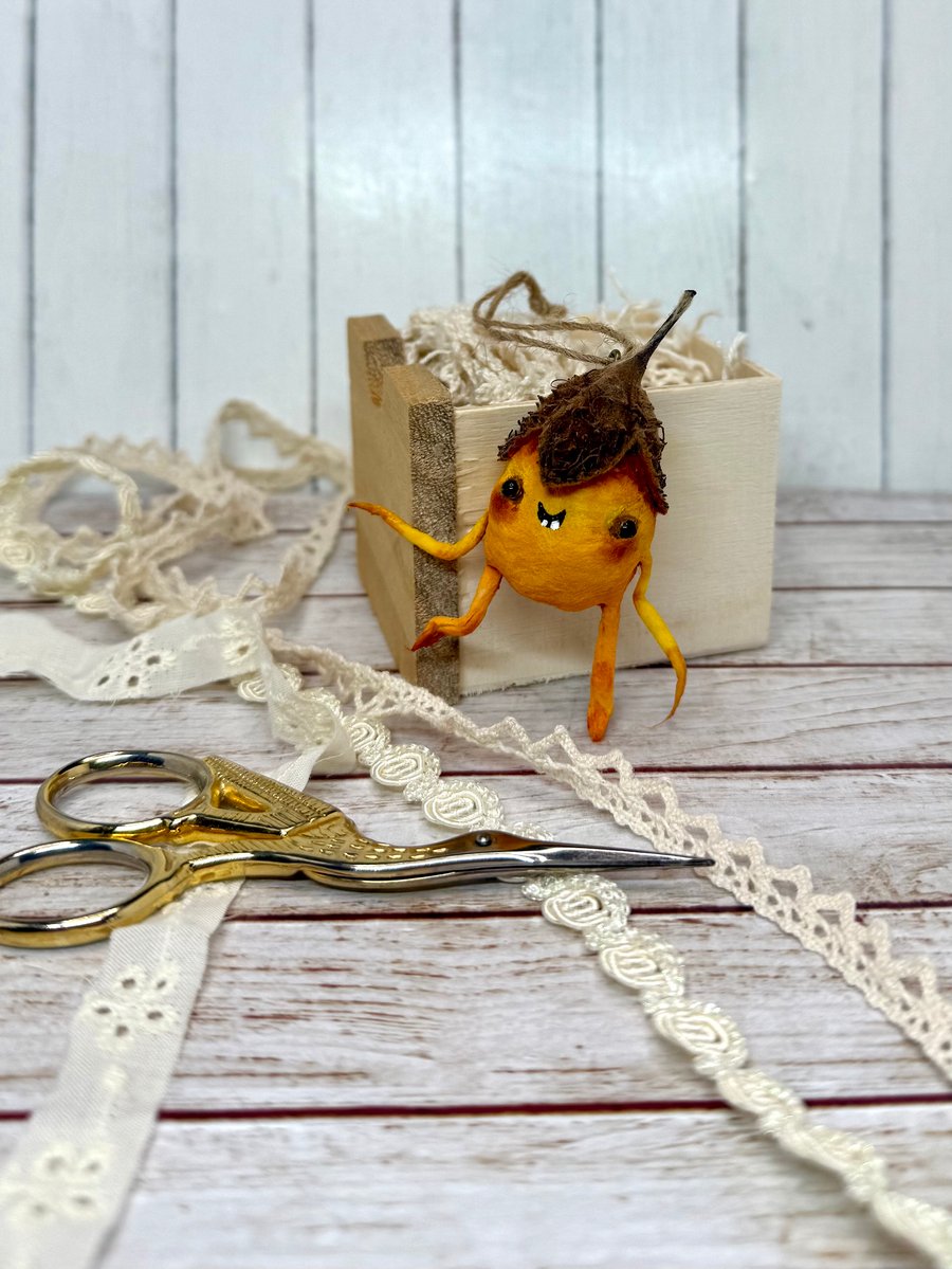 Spun Cotton Beech Nut Friend Yellow