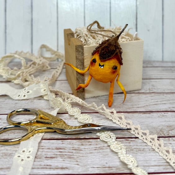 Spun Cotton Beech Nut Friend Yellow