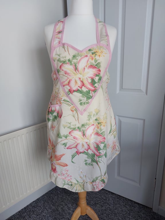 1940's retro style sweetheart apron 