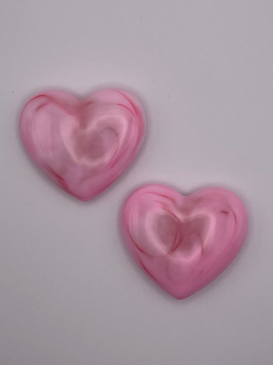 Light pink heart magnets
