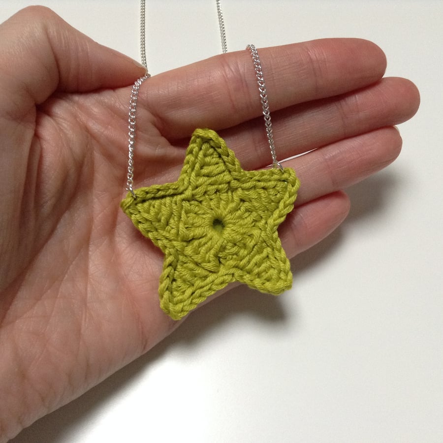 Bright Star Crochet Necklace- Lime