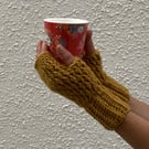 FINGERLESS MITTS , gloves ' Erme Trail '. Soft Wool blend. Mustard.