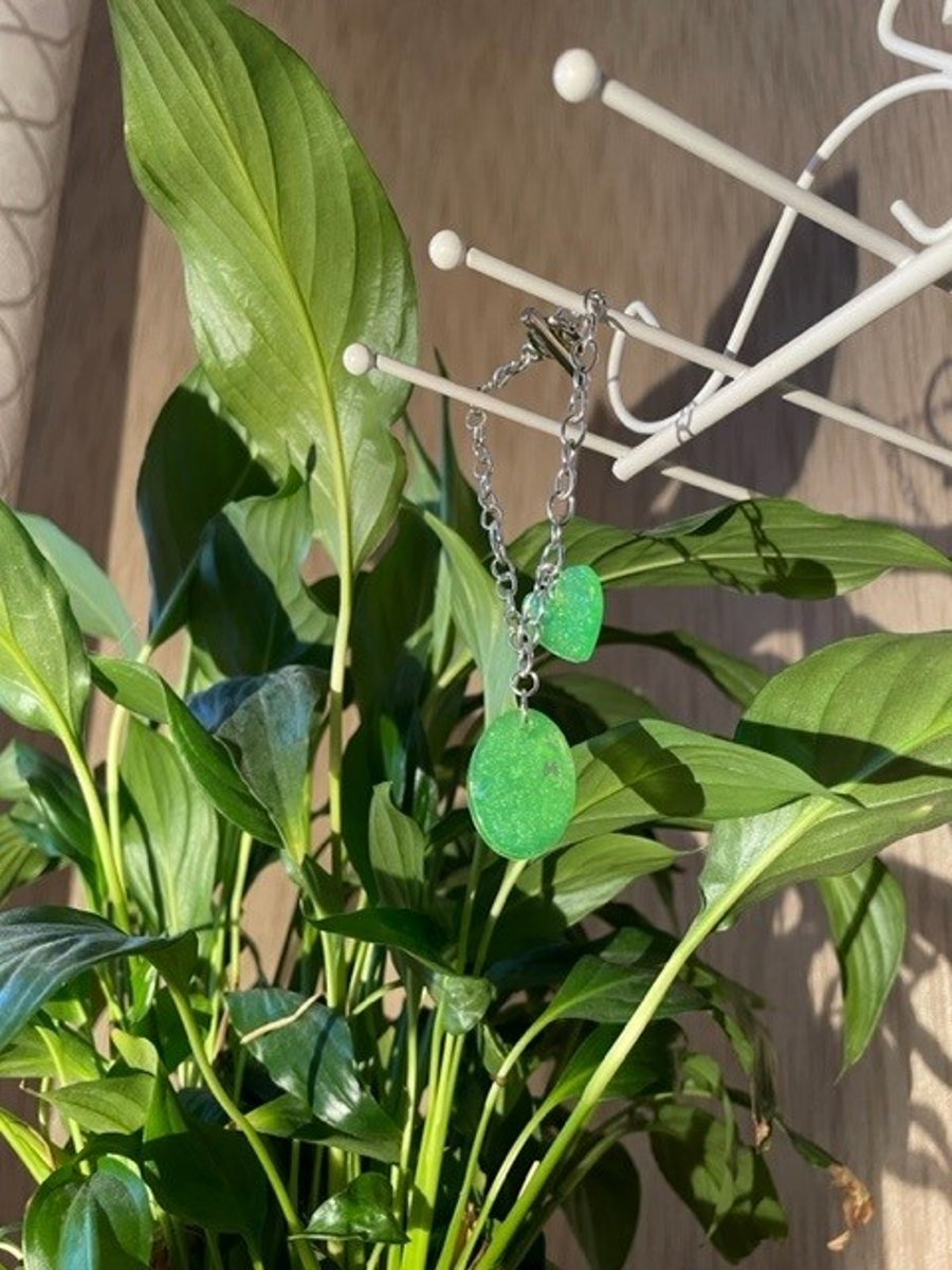 Resin green glitter butterfly charm bracelet