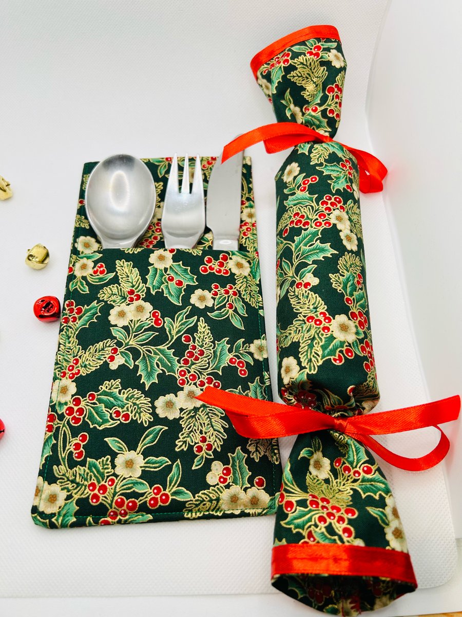 Place Setting for Christmas Dinner Table - Cutlery Holder and Reusable Crackers 