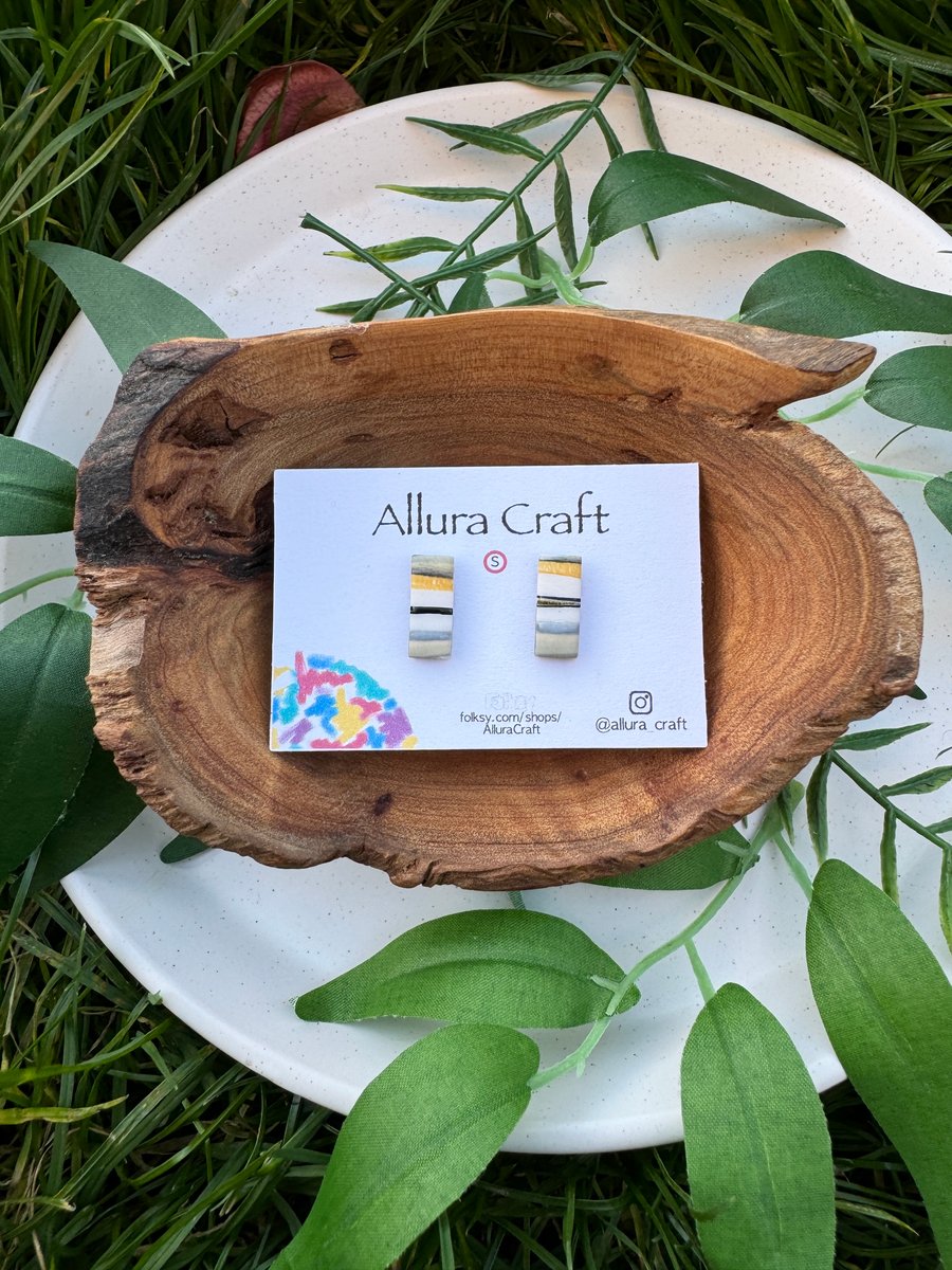 Dainty Stripe Rectangle Studs - Small