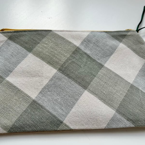 Notion Pouch, project bag, purse, zipped pouch, bag for notions, craft storage, 