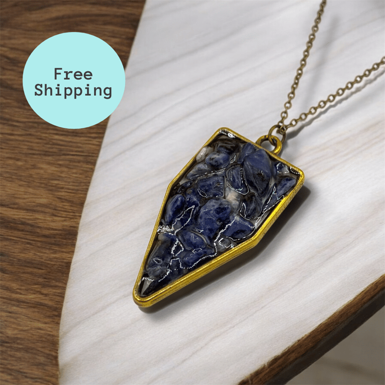 Blue Sodalite Arrowhead Pendant - Throat Chakra Balancing for a Calm Mind