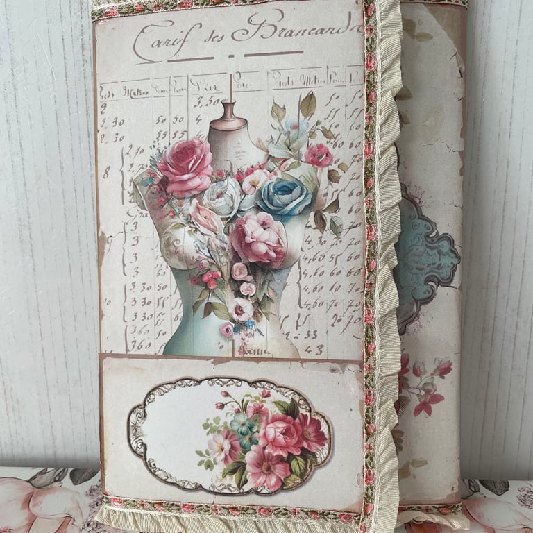 Sewing - Folio - Vintage Style Sewing Themed Folio by Carolee Crafts PB12 - 0004