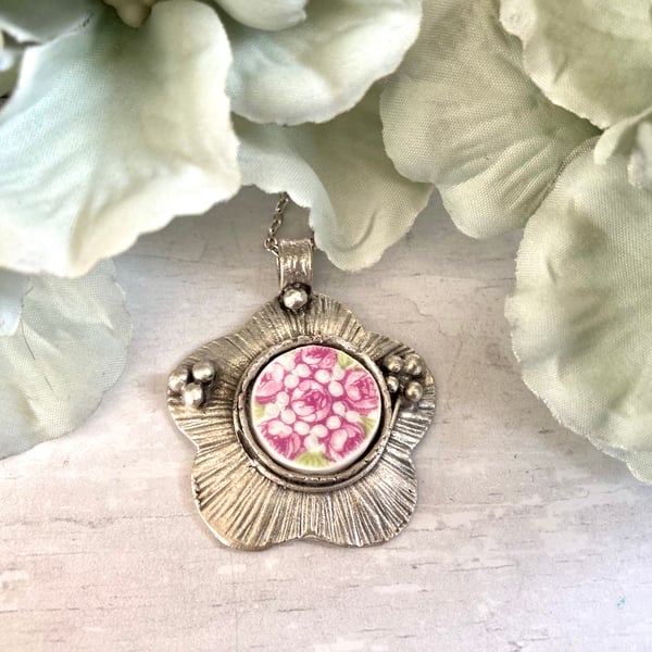 Broken China Flower Pendant Necklace - Pink Rose Pattern - Boho Style