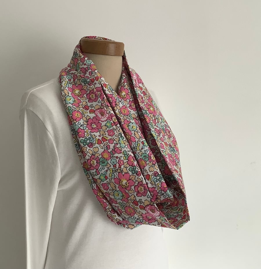 COTTON  lawn infinity scarf. ' Cottage Garden ' ' . Multicoloured . Floral.