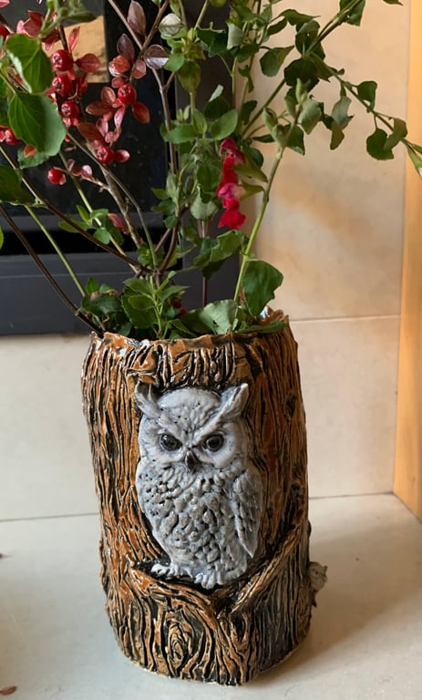 Charming snowy owl decorated vase