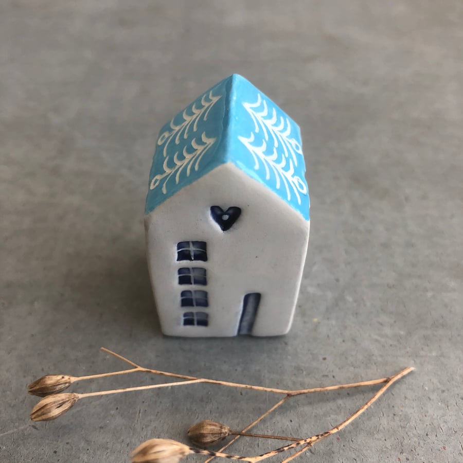 Little solid Ceramic House 