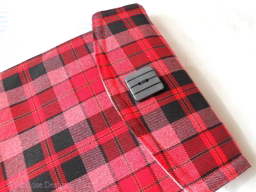 iPad mini case. Red check iPad mini sleeve. Kindle Fire sleeve.