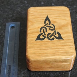 'Celtic Knot' Oak Inlaid Jewellery - Trinket Box (WBI11)