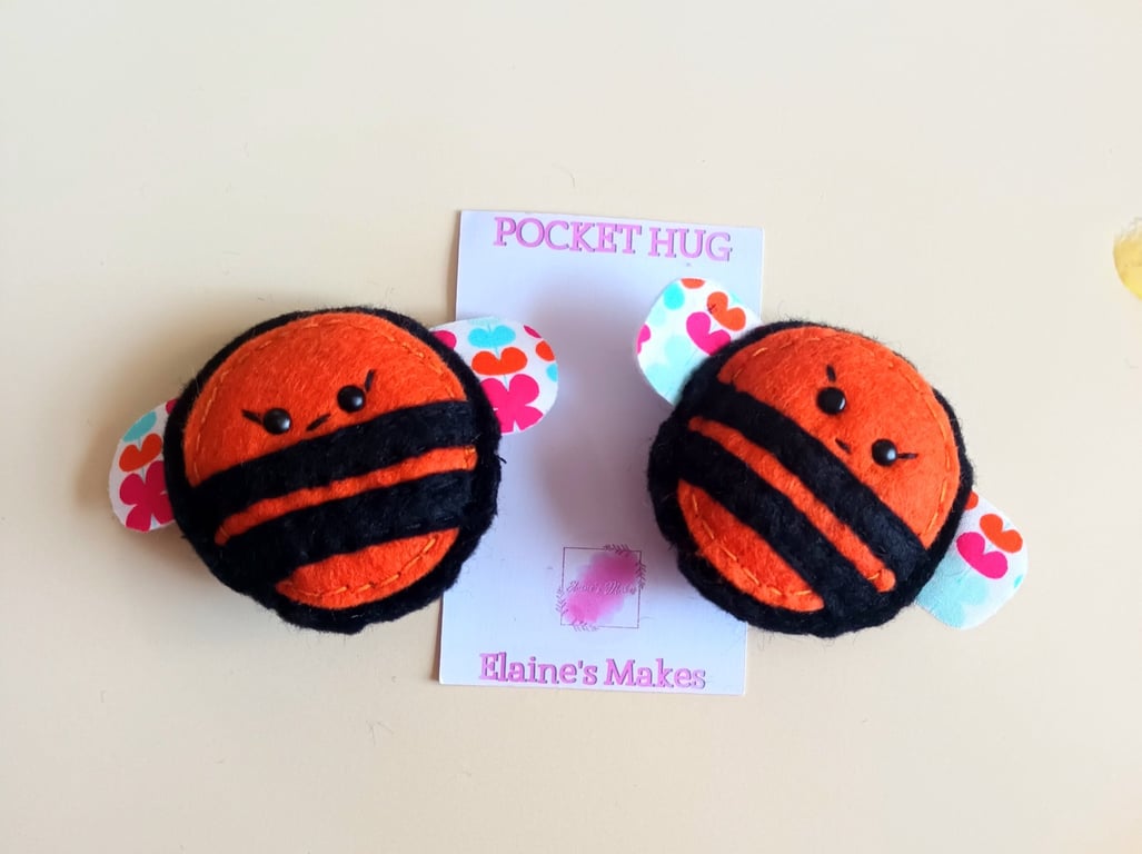 'Bumble bee' pocket hug and pocket hug card gift set,letterbox gift (orange)