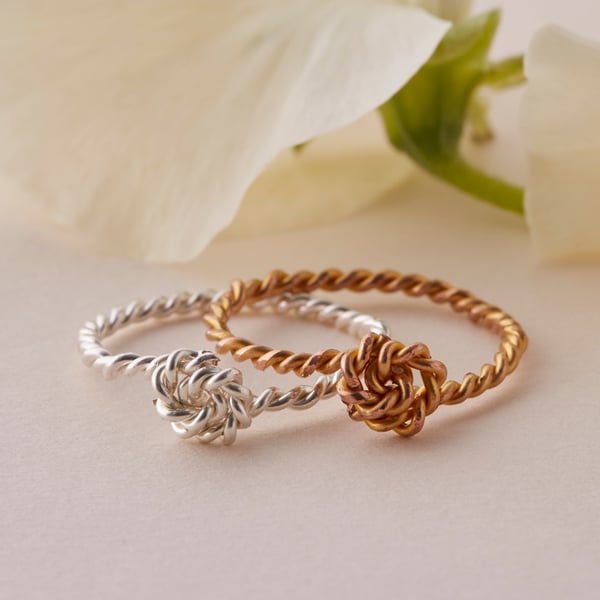 Knot ring - Twisted rope ring - Stacking Ring in Gold or Silver - Thin ring band