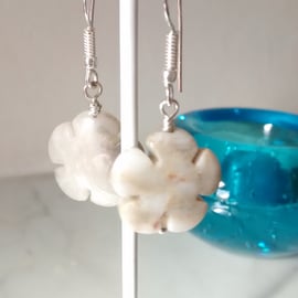 CRACY LACE AGATE FIVE PETAL FLOWER  EARRINGS -  FREE UK SHIPPING