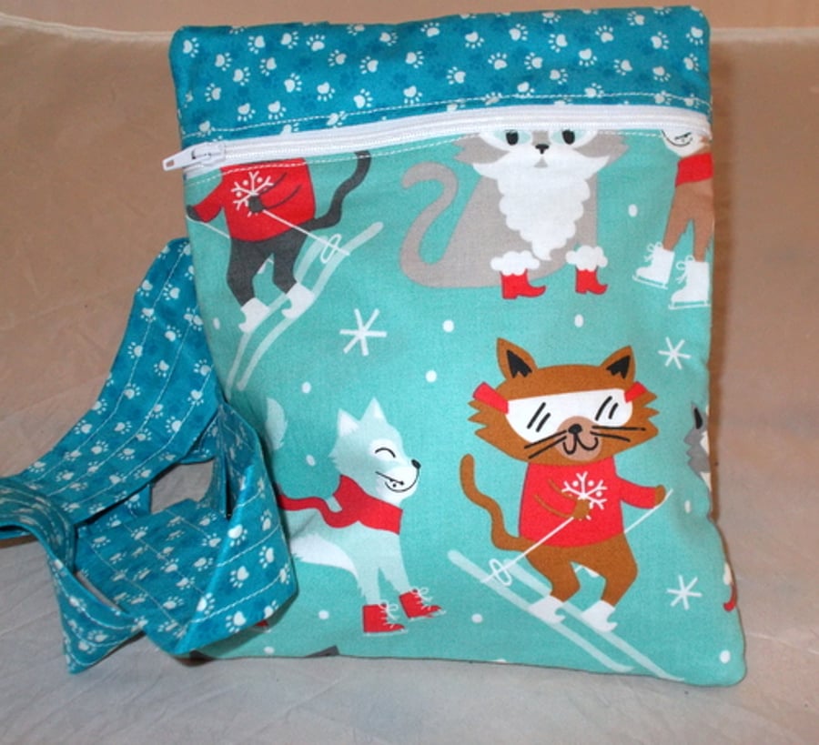 Cross over body bag Christmas cats