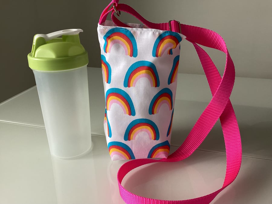 Childrens water bottle bag, drinks bag with shoulder strap, waterproof lined