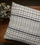 William cushion - Grey & Ecru. Handwoven in Wales - Image 4