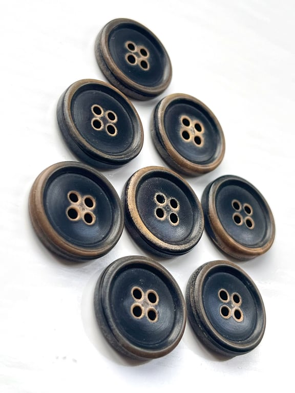 Bag of 35 Wood Effect Round Buttons, 15mm Wide, Dark Brown Finish, Dish