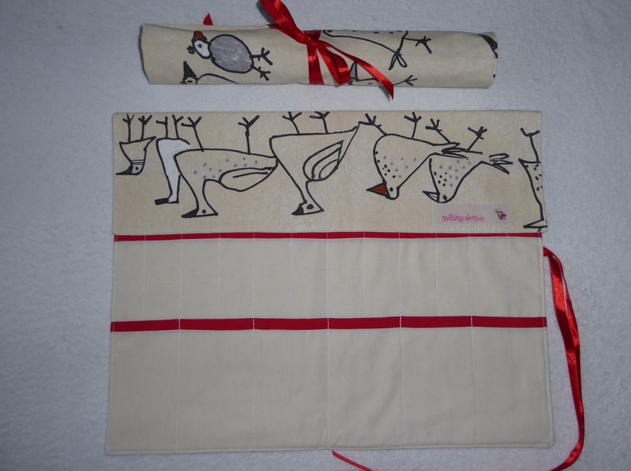 Knitting Needle Roll In Chicken Print Cotton  with 3 Pairs Bamboo Needles.