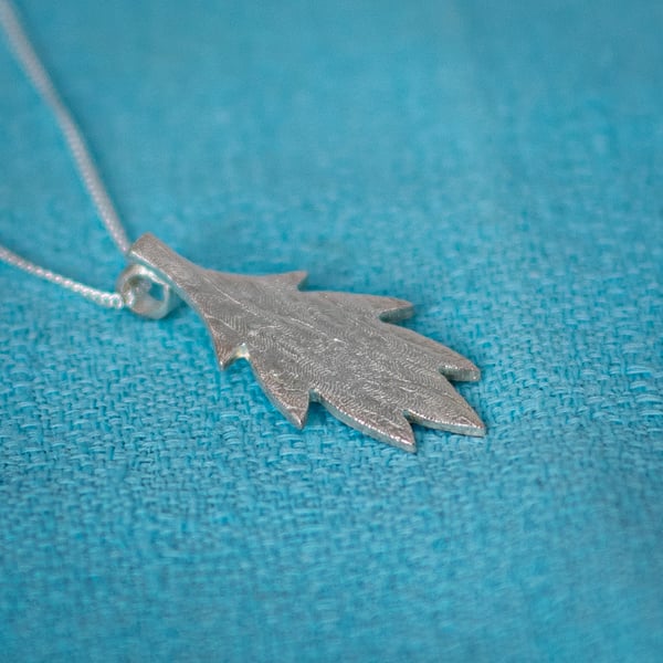 Patterned Leaf Pendant (FSP78)