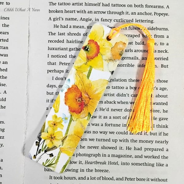 Daffodil decoupage wooden bookmark.  Daffodil bookmark. Wood bookmark.