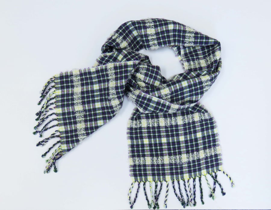 Handwoven tartan scarf