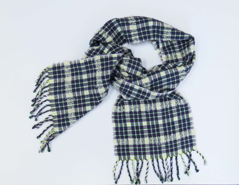 Handwoven tartan scarf