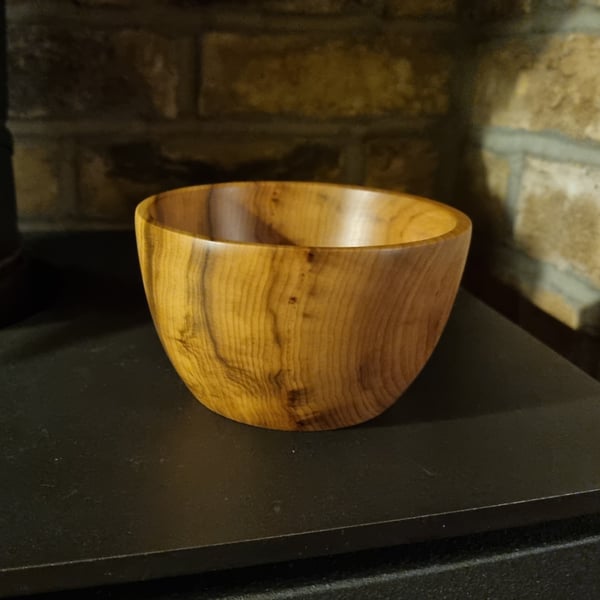 Turned Bowl in Rowan 