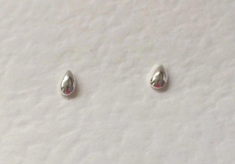 Sterling Silver Teardrop Stud Earrings 