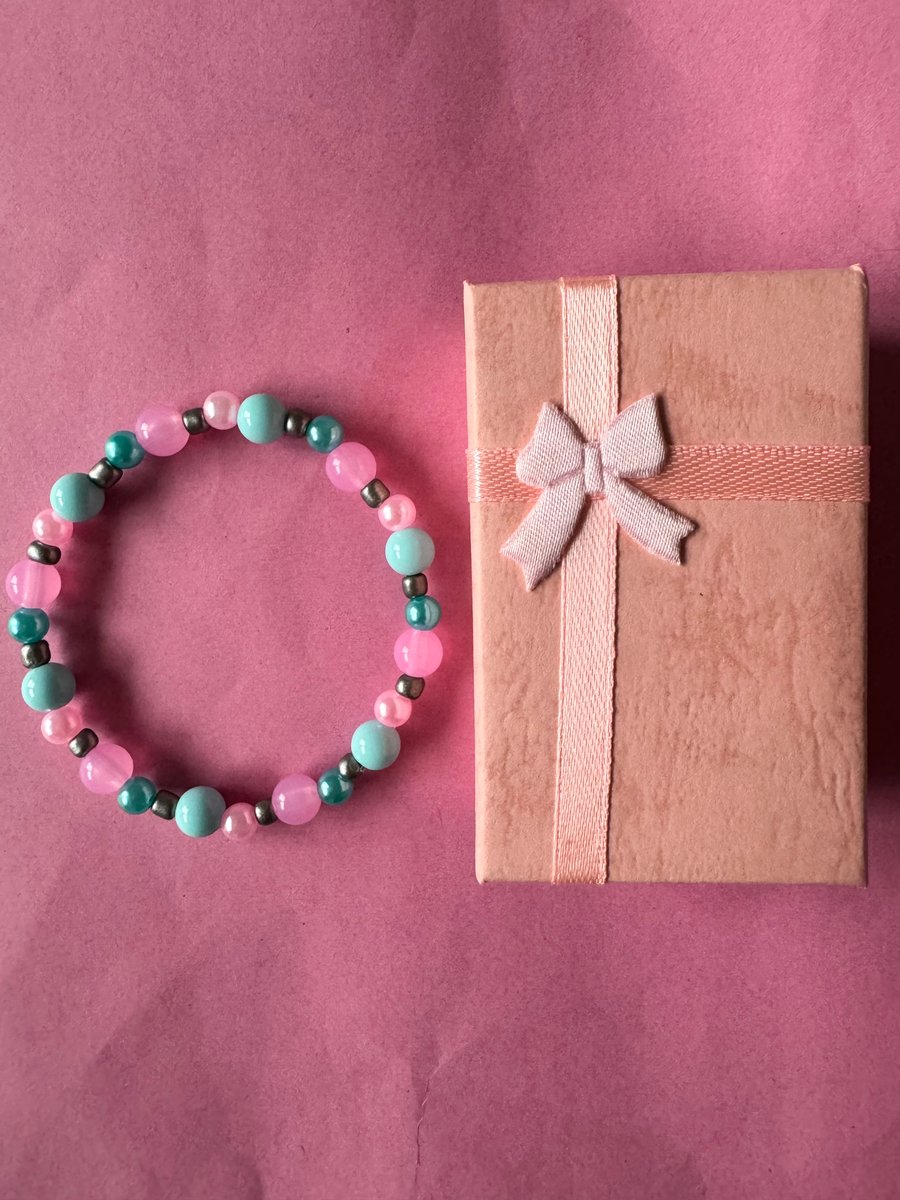 Handmade stretchy beaded bracelets 