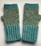 FINGERLESS MITTS , gloves ' Rambler'  Soft wool blend. Green. - Image 5