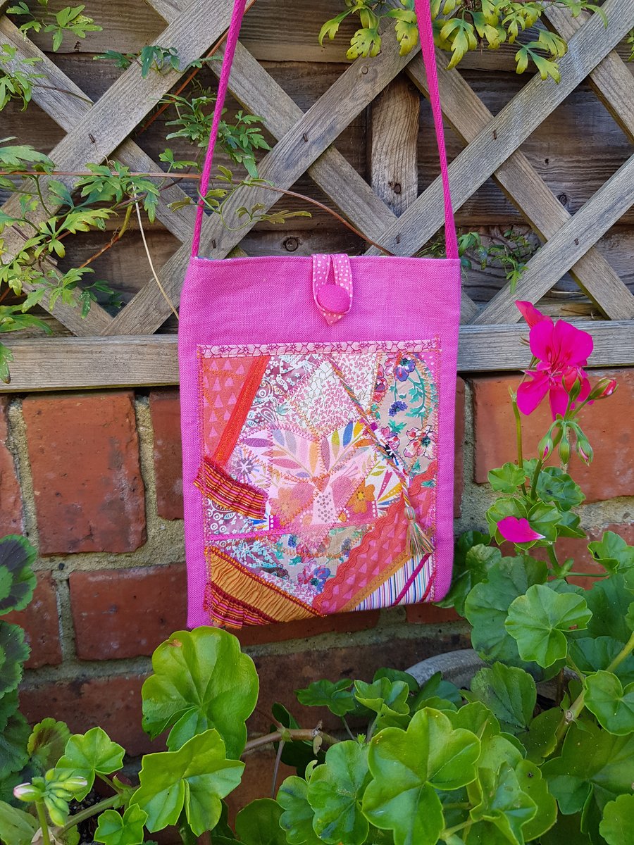 Crossbody bag: pink linen with patchwork panel