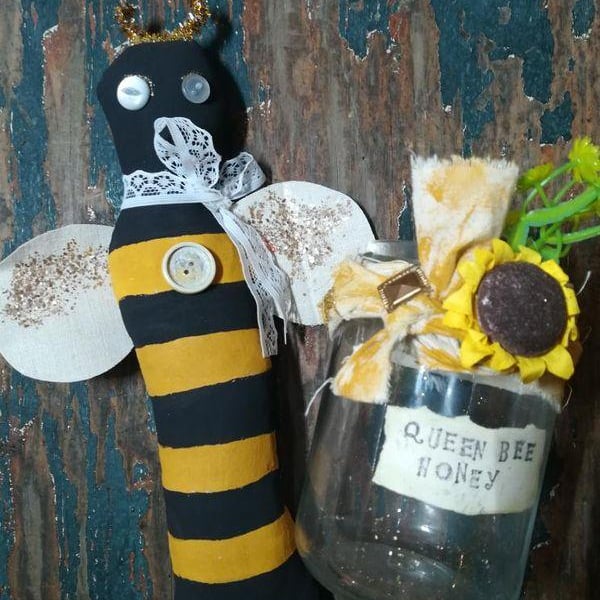 Primitive Textile art Bee sculptures, new decor, summer decor, Folk art