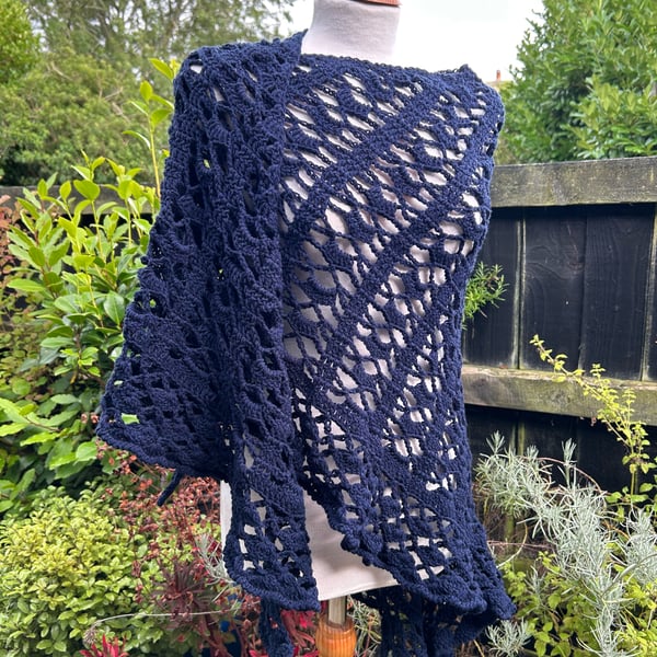 Handmade Soft Navy Blue Merino Lace Triangle Shawl Wrap