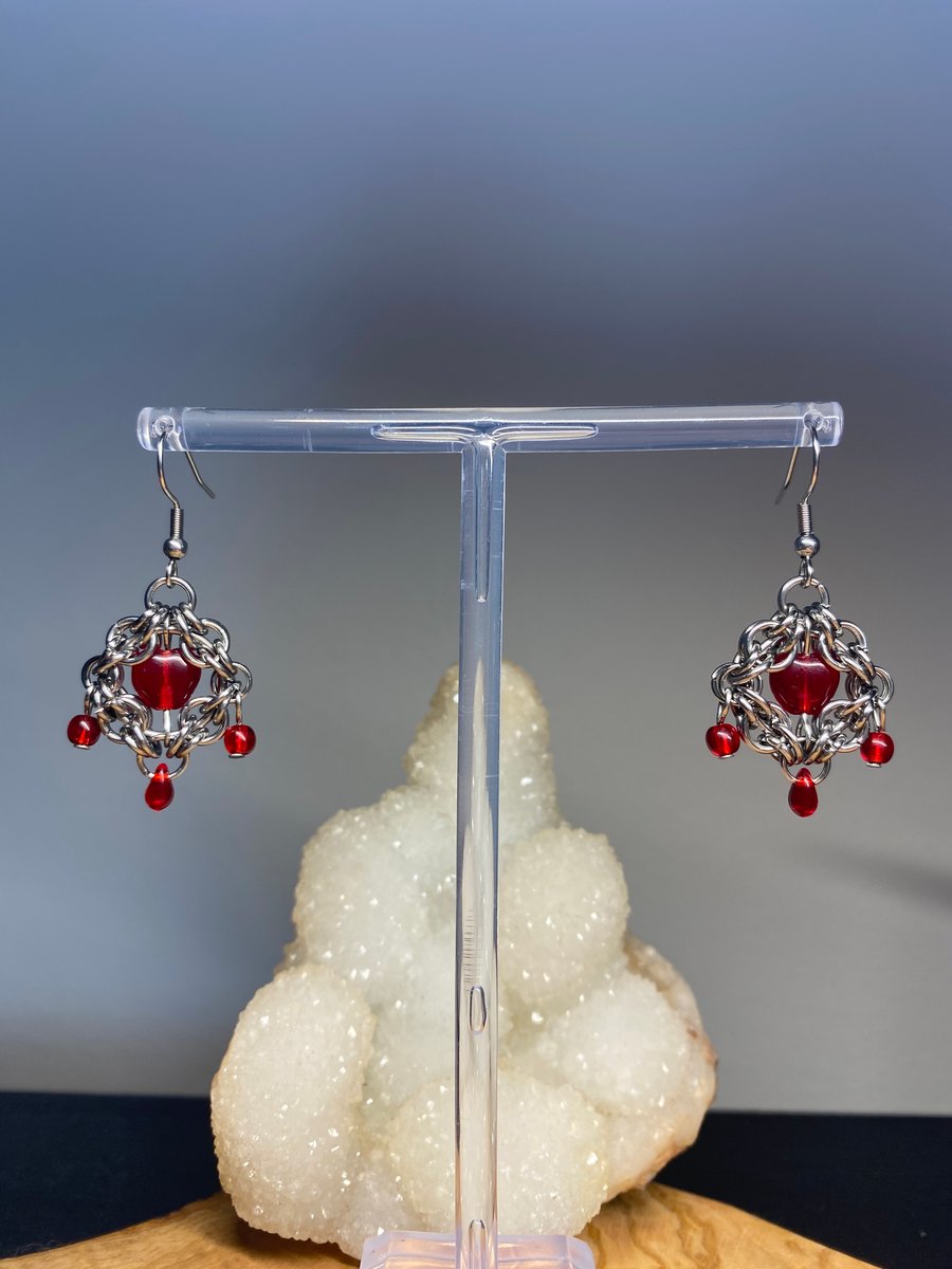Miranda - Chainmail Heart Earrings 