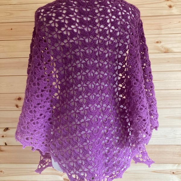 Lilac Shawl in Soft Mohair Yarn